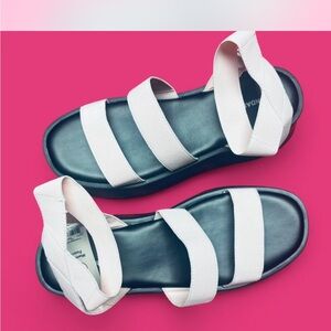 Pink n black  Strappy platform Sandals